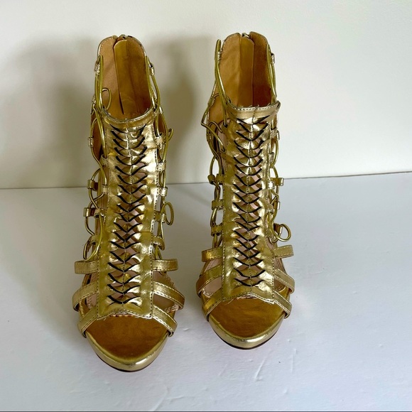 Liliana Gold Sexy Stiletto Heels. Size 10 - Picture 4 of 10